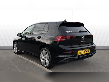 Used Volkswagen Golf 2024 for sale - 77116433: Photo