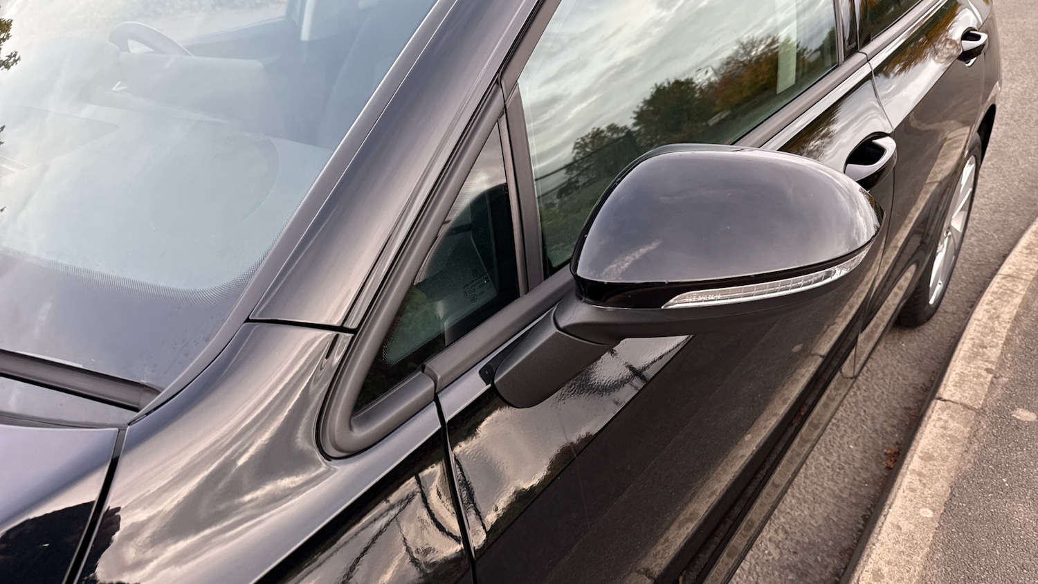 Used Volkswagen Golf 2024 for sale - 77116433: Photo 53