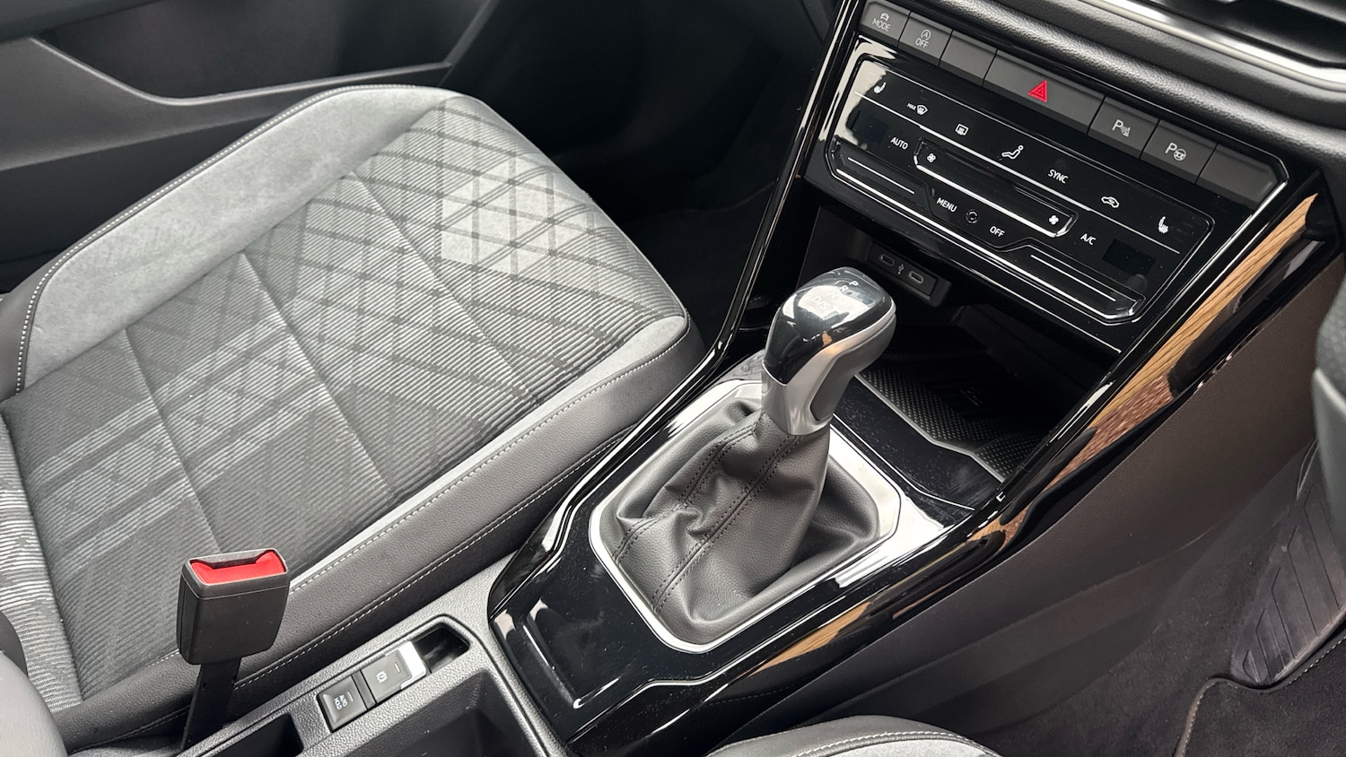 Used Volkswagen T-Roc 2025 for sale - 78163151: Photo 14