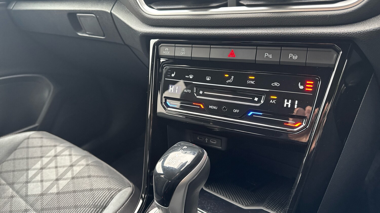 Used Volkswagen T-Roc 2025 for sale - 78163151: Photo 21