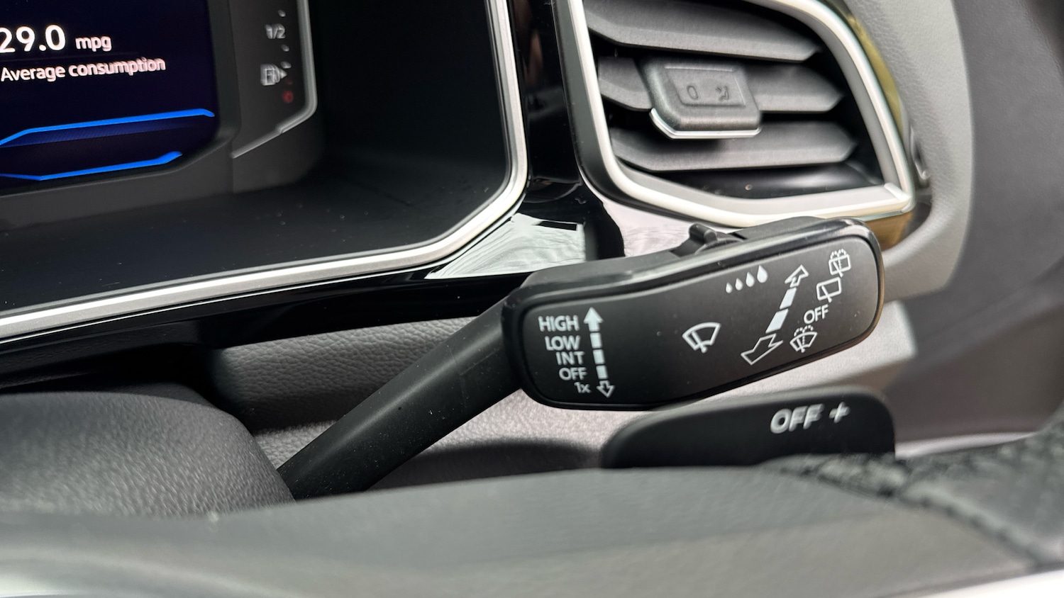 Used Volkswagen T-Roc 2025 for sale - 78163151: Photo 36