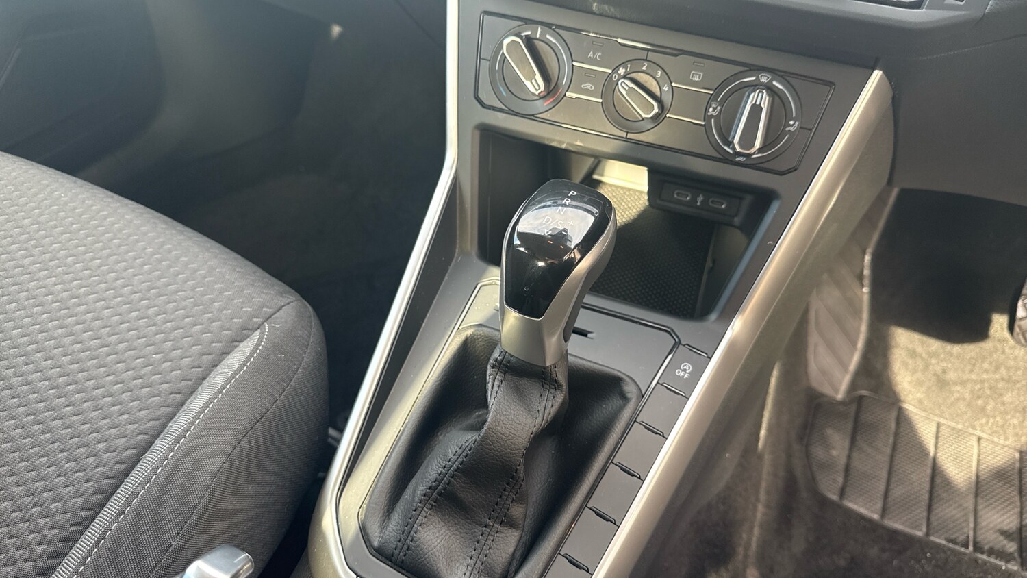 Used Volkswagen Polo 2024 for sale - 76363310: Photo 14
