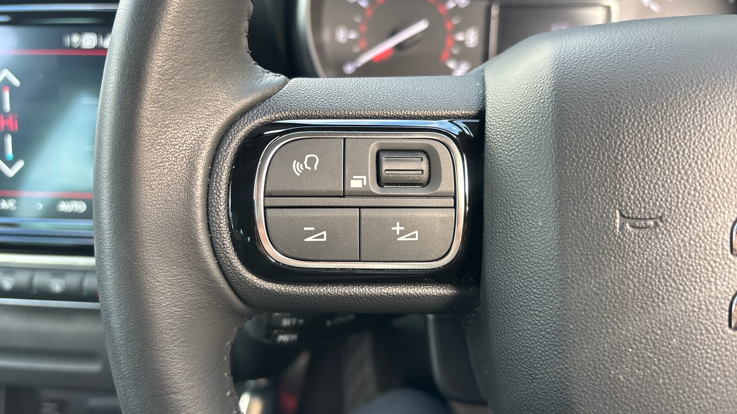 Used Citroen C3 Aircross 2024 for sale - 76352915: Photo 17