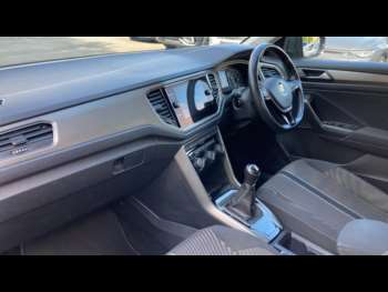 Used Volkswagen T-Roc 2020 for sale - 75077837: Photo