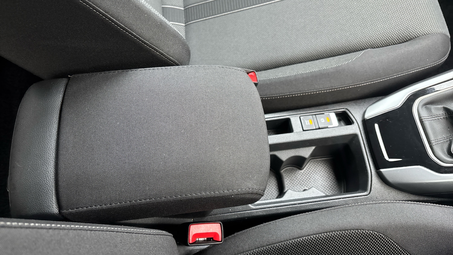 Used Volkswagen T-Roc 2025 for sale - 78198666: Photo 31