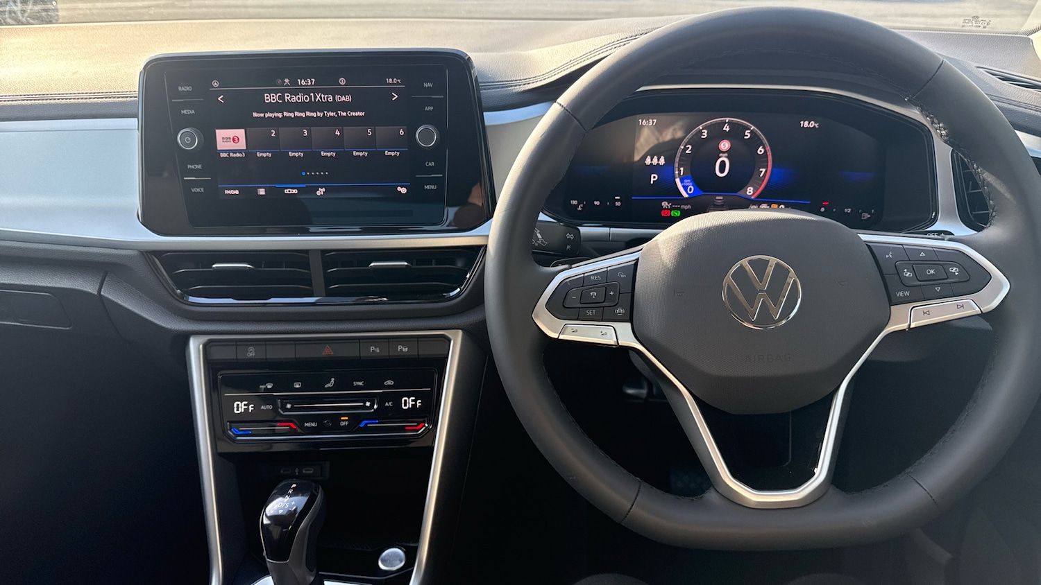 Used Volkswagen T-Roc 2025 for sale - 77034231: Photo 10