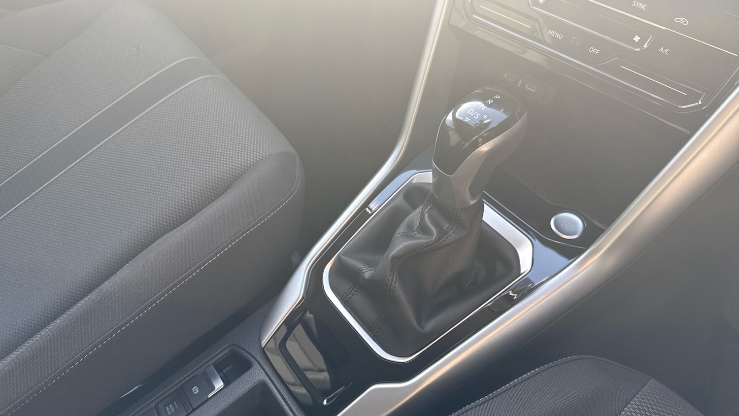 Used Volkswagen T-Roc 2025 for sale - 77034231: Photo 14