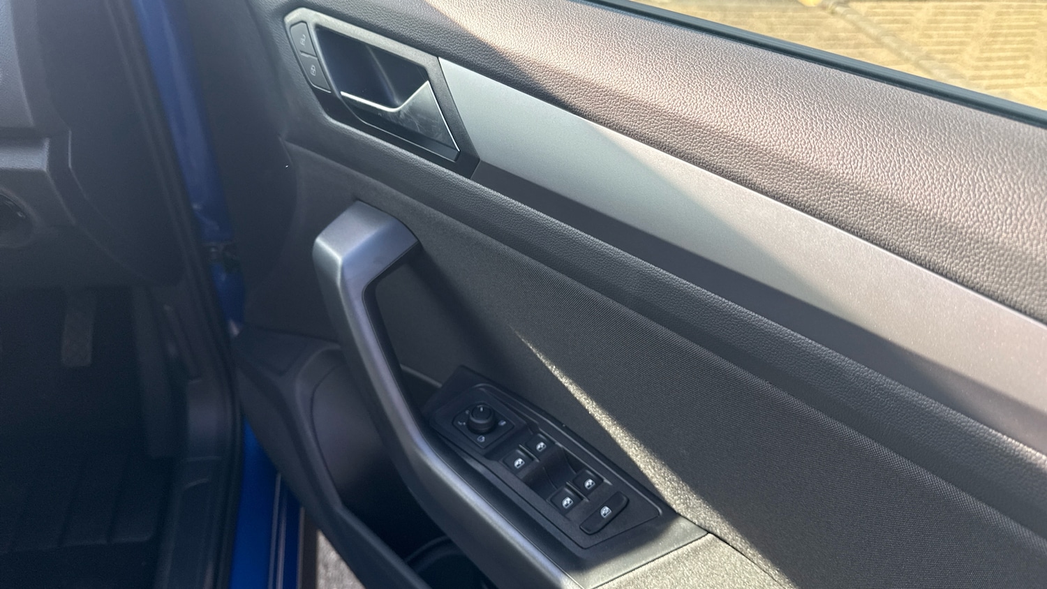 Used Volkswagen T-Roc 2025 for sale - 77034231: Photo 19