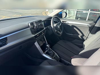 Used Volkswagen T-Roc 2025 for sale - 77034231: Photo