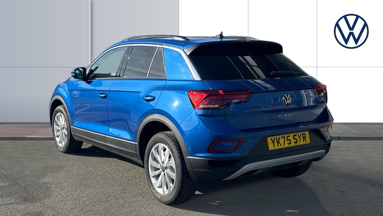 Used Volkswagen T-Roc 2025 for sale - 77034231: Photo 3