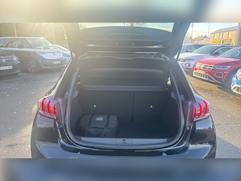 Used Peugeot 208 2022 for sale - 77171026: Photo