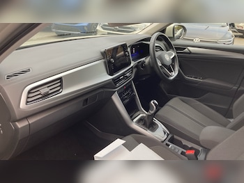 Used Volkswagen T-Roc 2023 for sale - 75903864: Photo