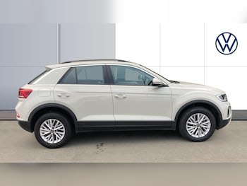Used Volkswagen T-Roc 2023 for sale - 75903864: Photo