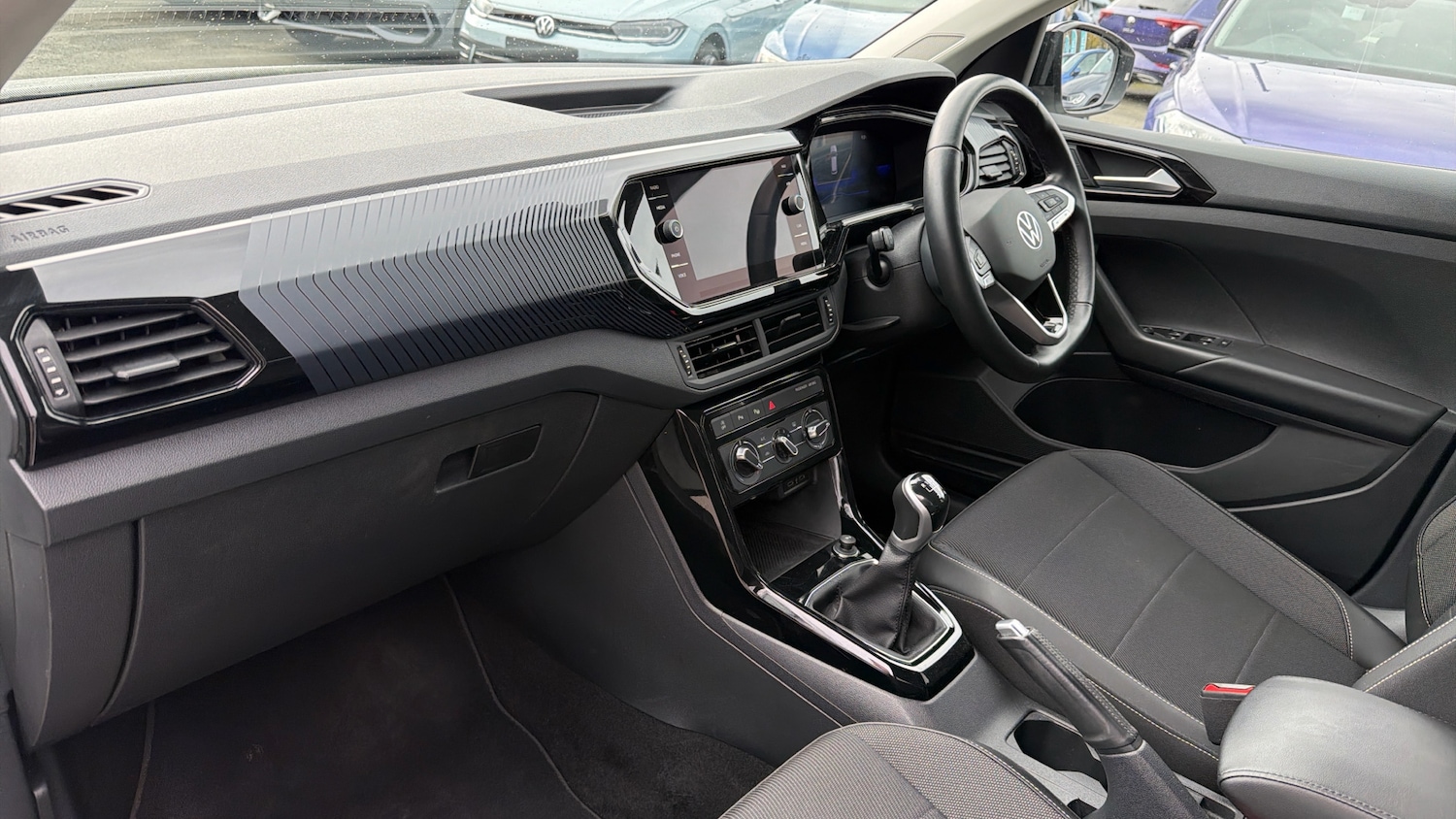 Used Volkswagen T-Cross 2023 for sale - 77917143: Photo 2