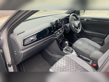 Used Volkswagen T-Roc 2025 for sale - 75511484: Photo