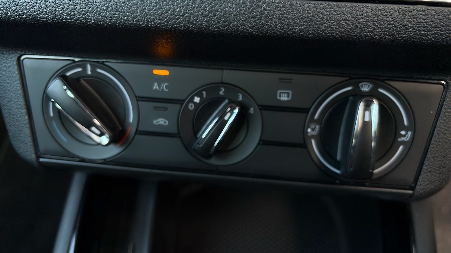 Used Skoda Kamiq 2023 for sale - 78108152: Photo 25