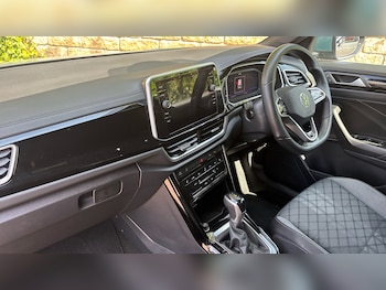 Used Volkswagen T-Roc 2022 for sale - 78980044: Photo