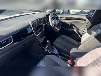 Used Volkswagen T-Roc 2025 for sale - 77087265: Photo