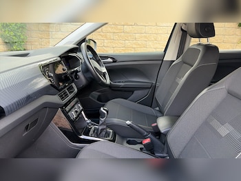 Used Volkswagen T-Cross 2023 for sale - 78370814: Photo