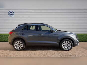 Used Volkswagen T-Roc 2019 for sale - 78270612: Photo