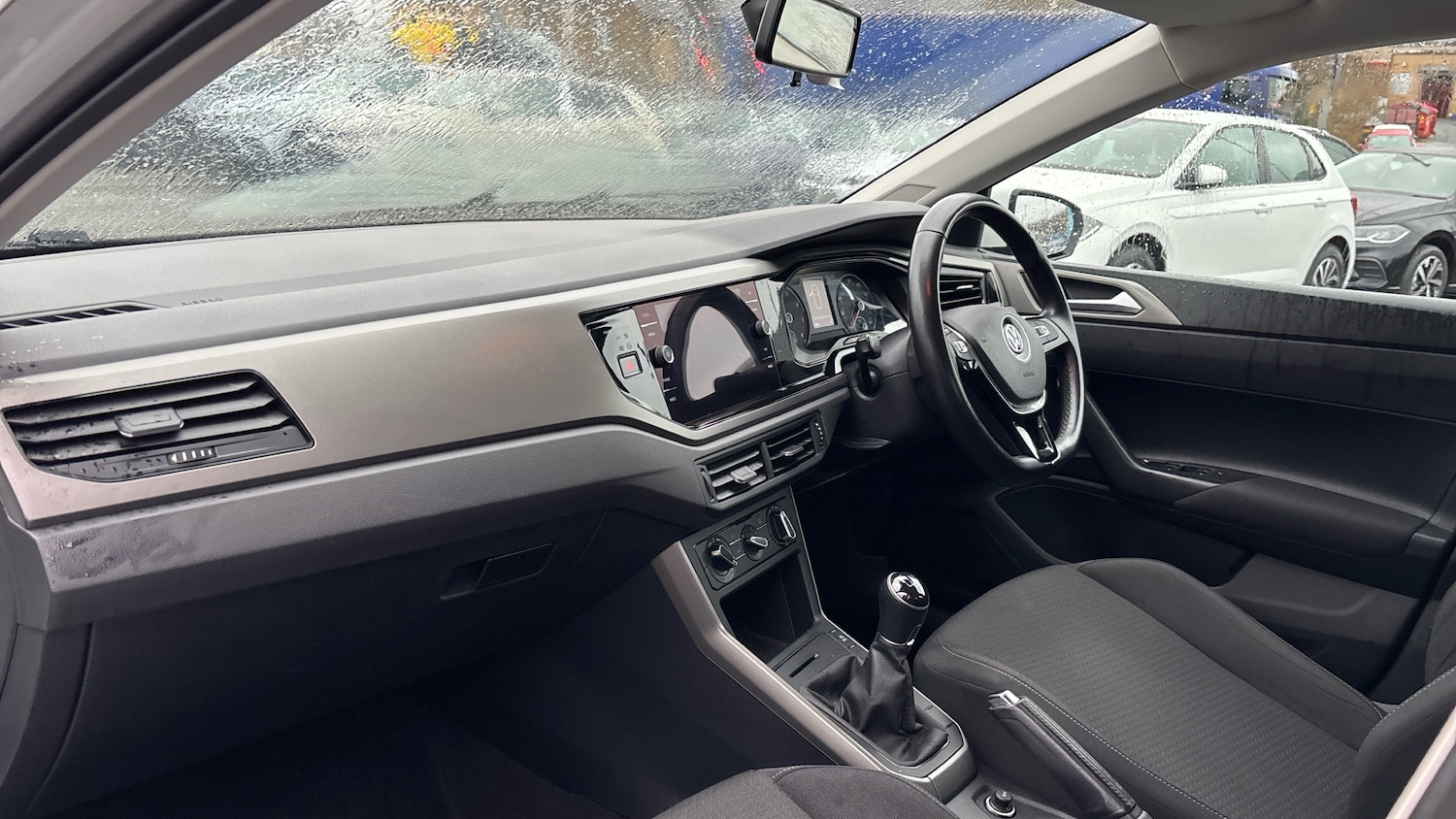 Used Volkswagen Polo 2018 for sale - 77377948: Photo 2