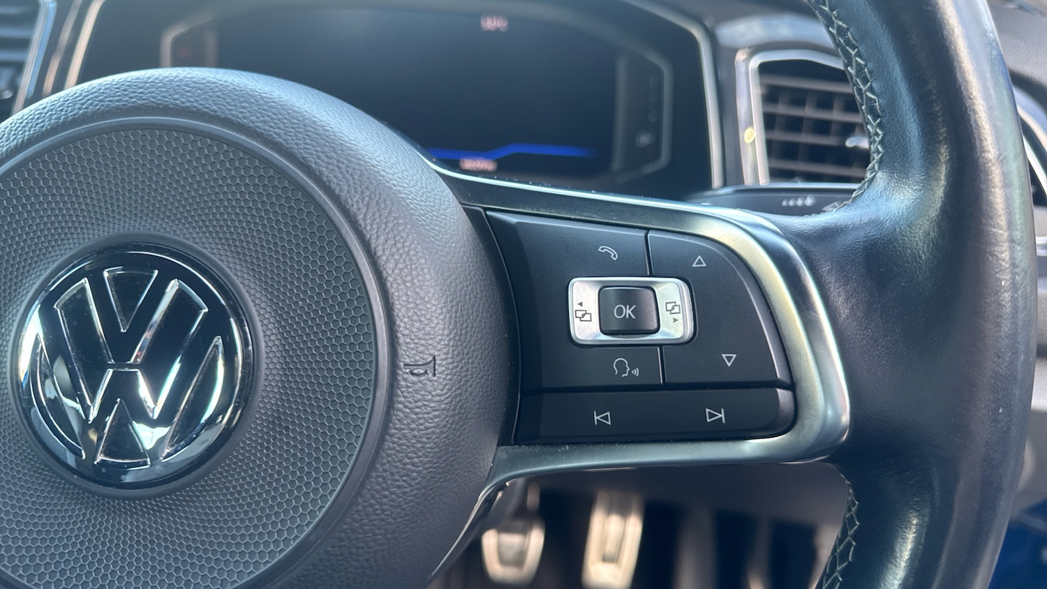 Used Volkswagen T-Roc 2018 for sale - 77543493: Photo 18