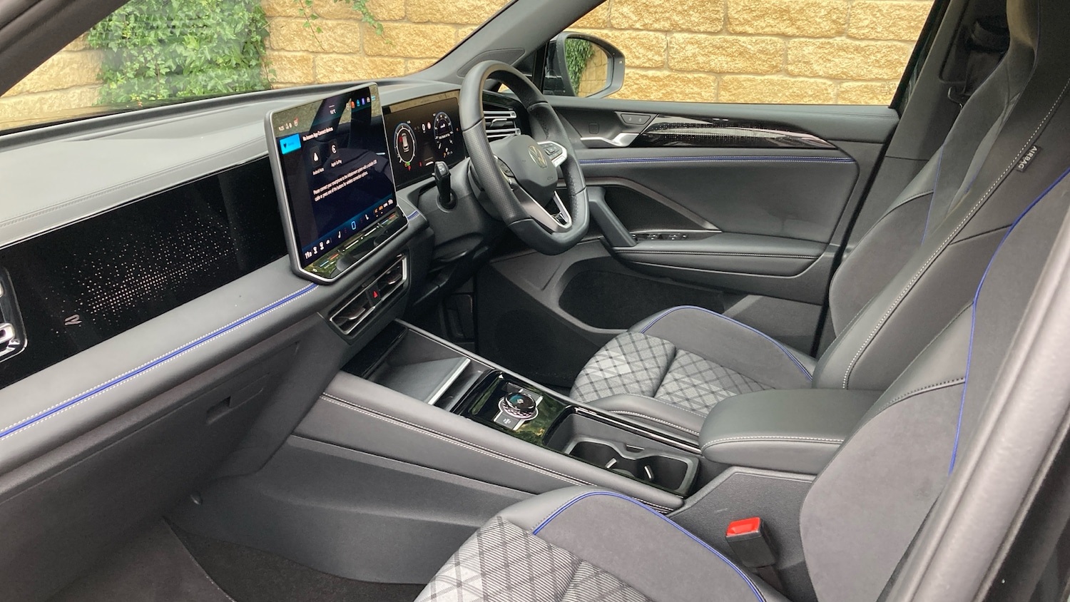 Used Volkswagen Tiguan 2024 for sale - 77545671: Photo 2