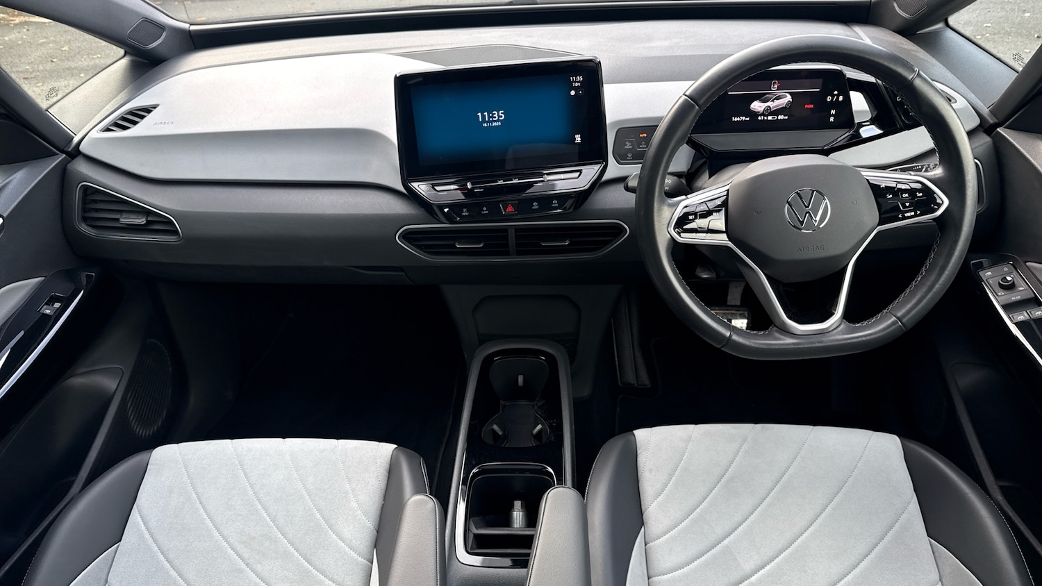 Used Volkswagen ID.3 2023 for sale - 76792919: Photo 9