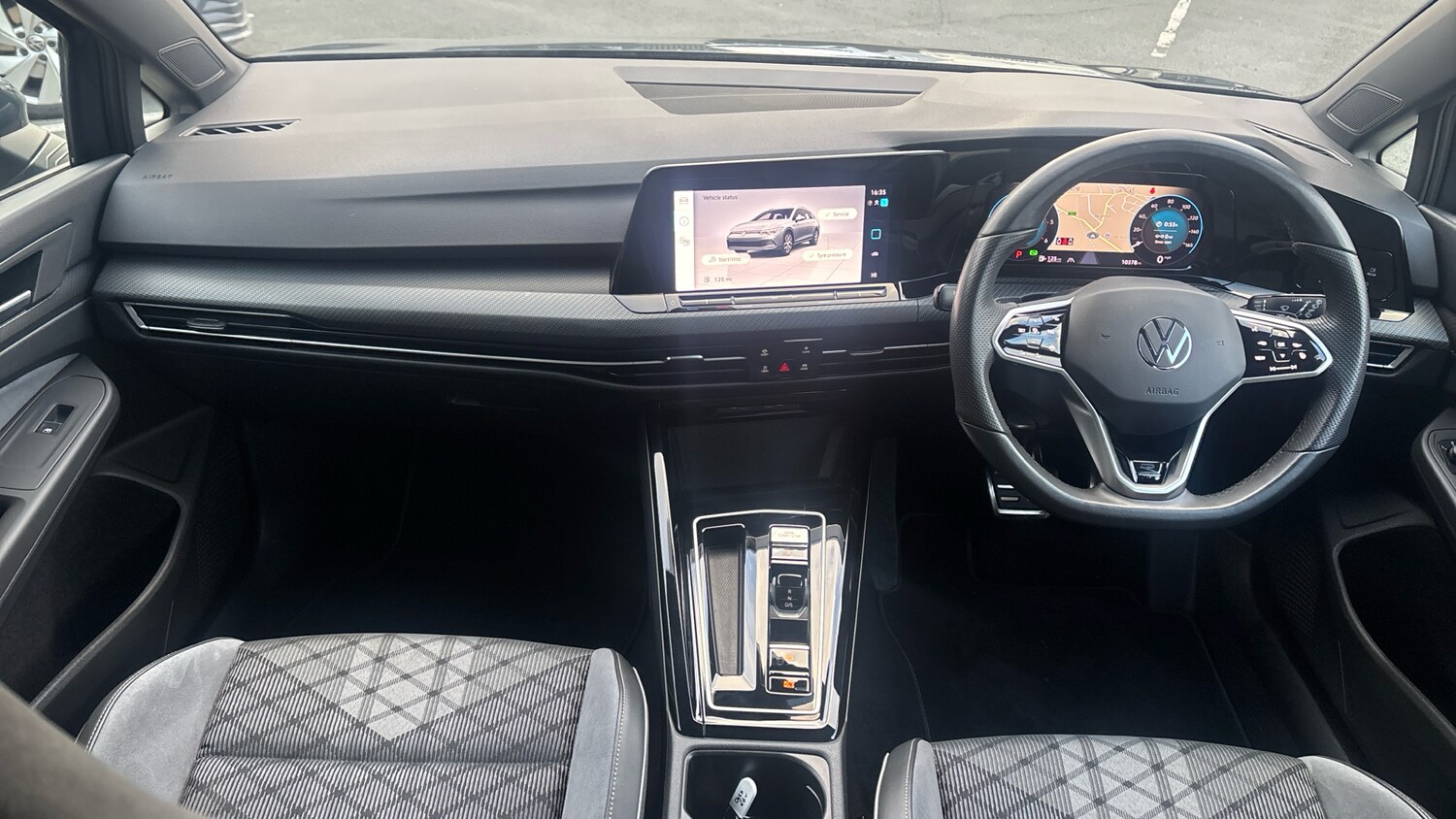 Used Volkswagen Golf 2024 for sale - 77915857: Photo 9