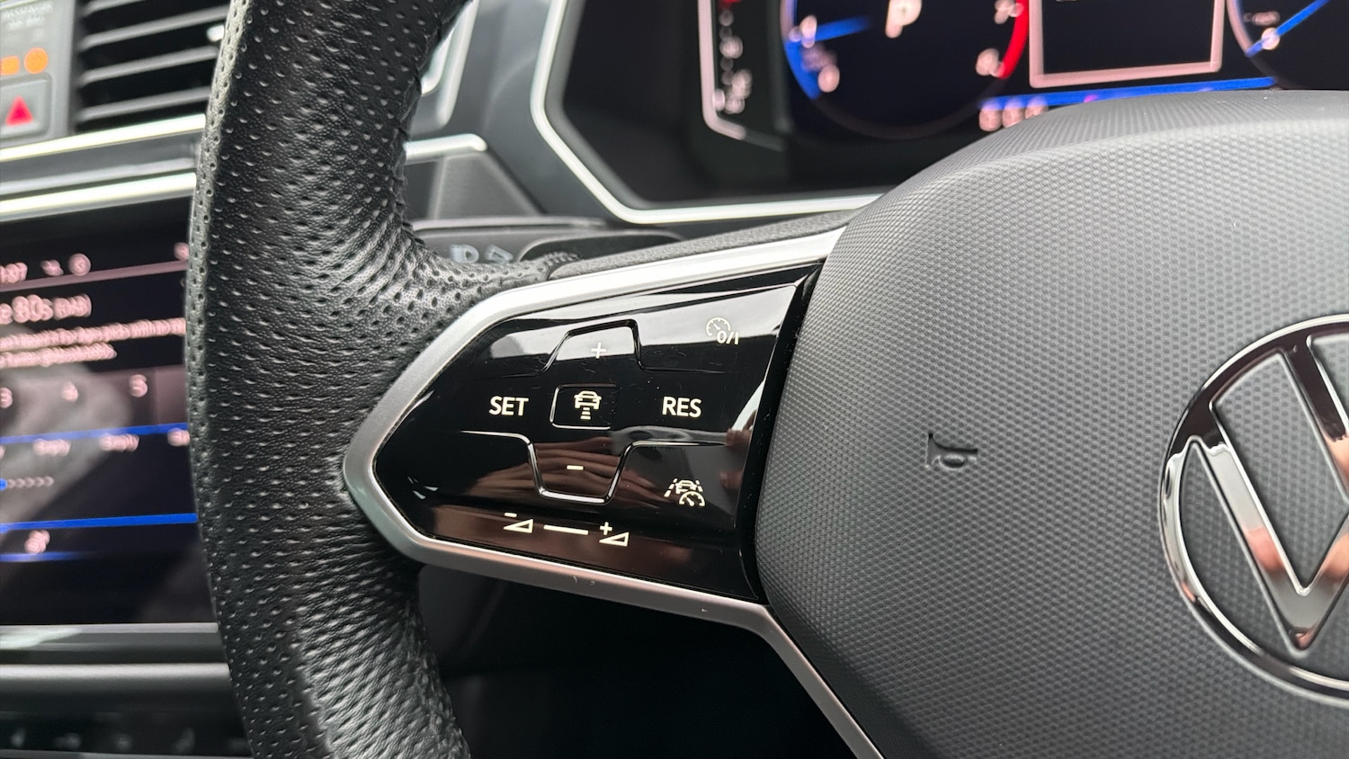 Used Volkswagen Tiguan 2023 for sale - 77248563: Photo 17