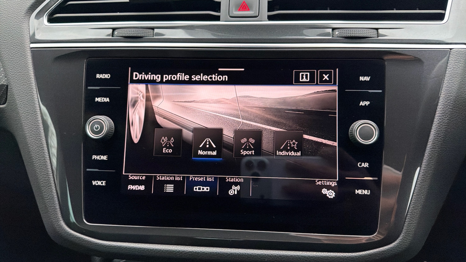 Used Volkswagen Tiguan 2023 for sale - 77248563: Photo 41