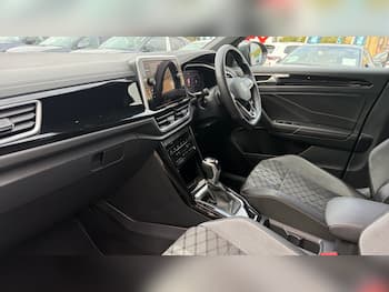 Used Volkswagen T-Roc 2023 for sale - 79690441: Photo
