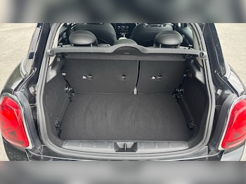 Used MINI Hatch 2018 for sale - 79477959: Photo