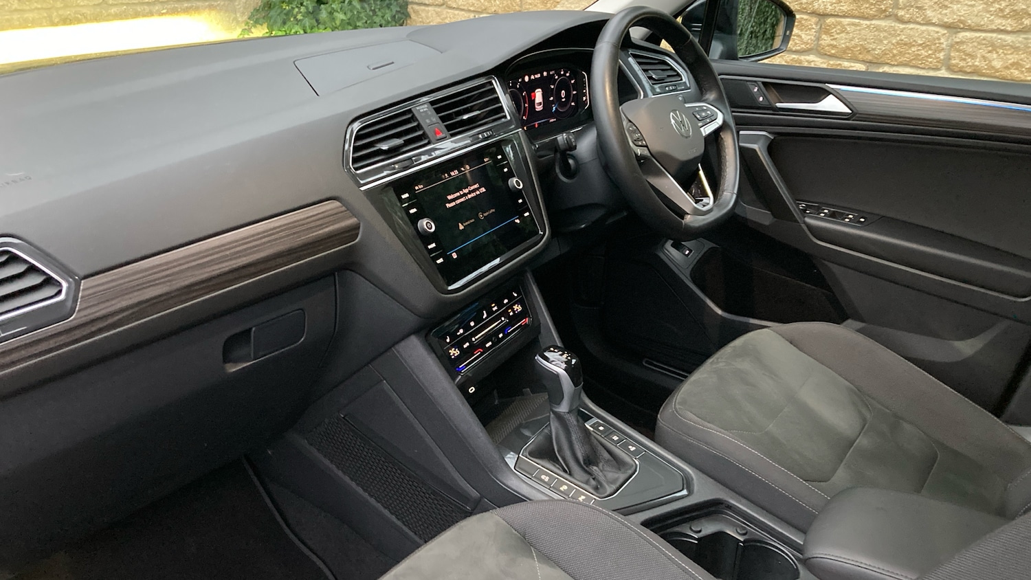 Used Volkswagen Tiguan Allspace 2023 for sale - 77501658: Photo 2