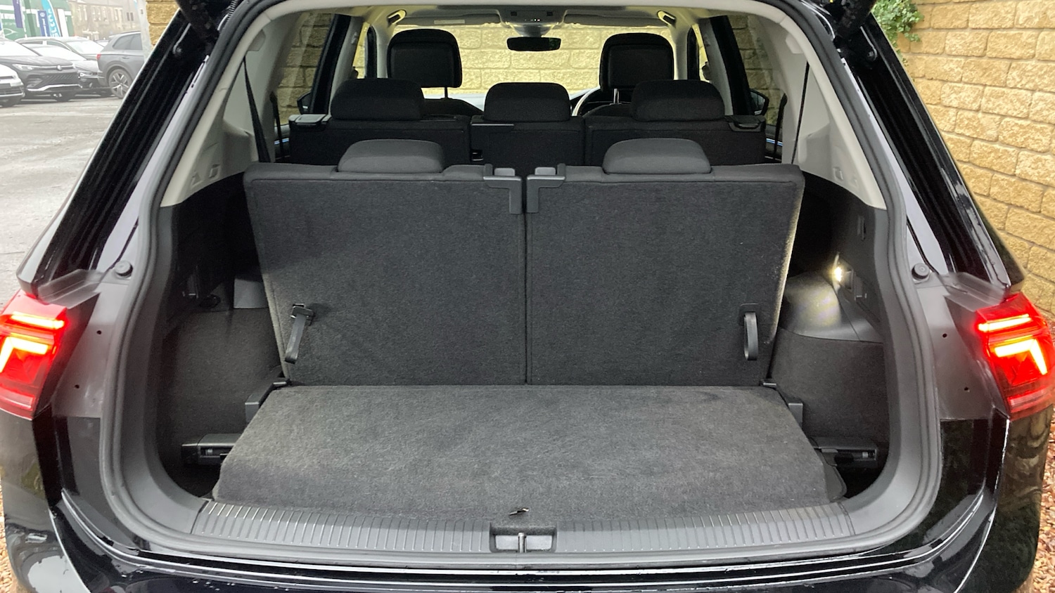 Used Volkswagen Tiguan Allspace 2023 for sale - 77501658: Photo 20