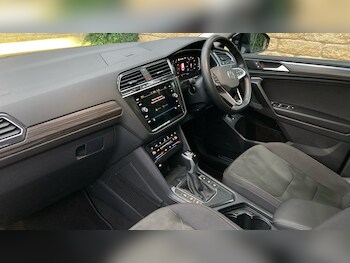 Used Volkswagen Tiguan Allspace 2023 for sale - 77501658: Photo