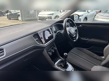 Used Volkswagen T-Roc 2020 for sale - 79798457: Photo