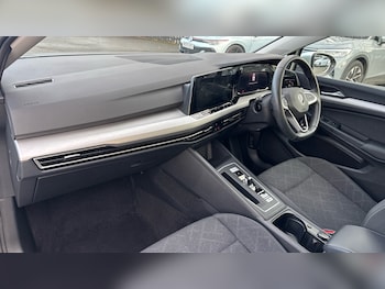 Used Volkswagen Golf 2023 for sale - 77206903: Photo