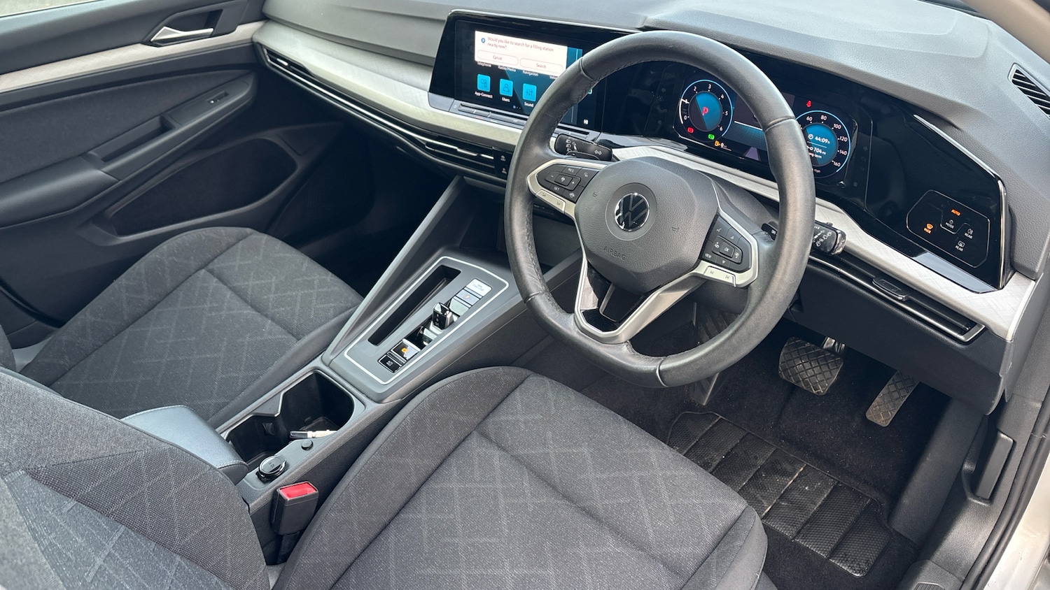 Used Volkswagen Golf 2023 for sale - 77206903: Photo 6