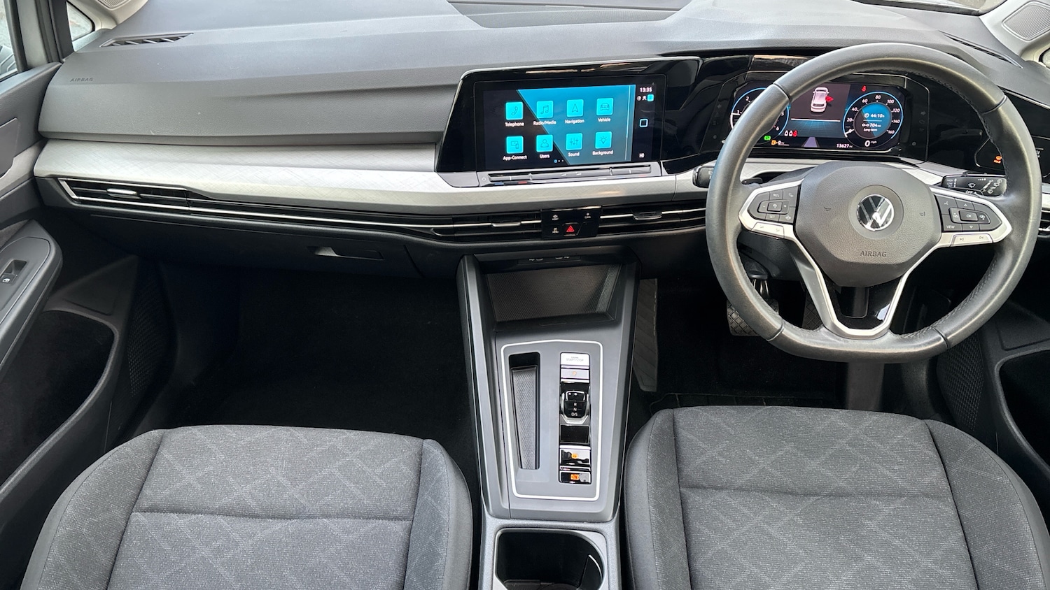 Used Volkswagen Golf 2023 for sale - 77206903: Photo 9