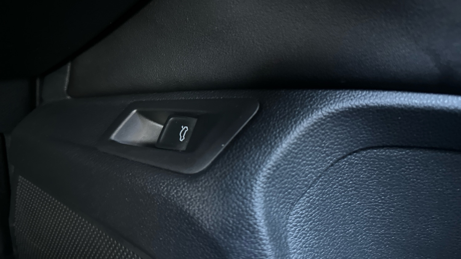 Used Volkswagen T-Roc 2021 for sale - 77025260: Photo 25