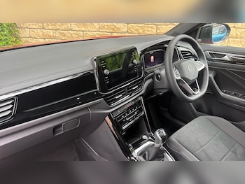 Used Volkswagen T-Roc 2026 for sale - 78899983: Photo