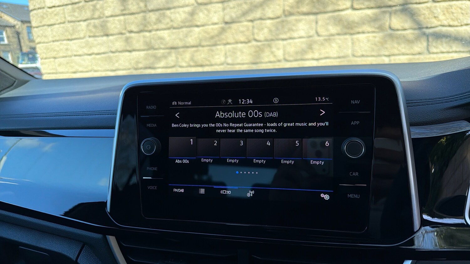 Used Volkswagen T-Roc 2023 for sale - 78190117: Photo 12