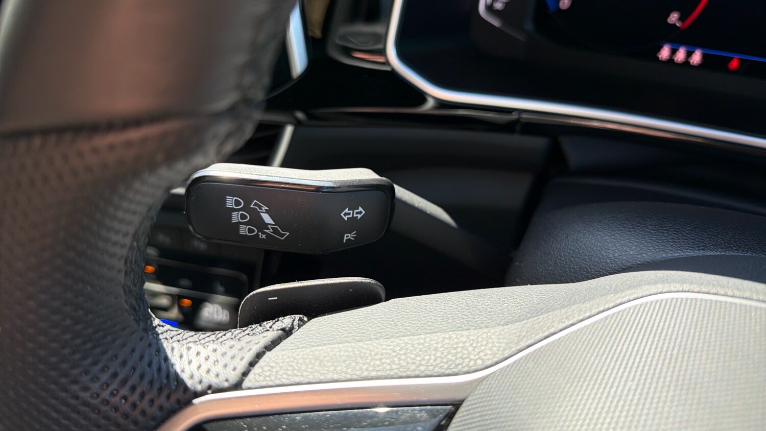 Used Volkswagen T-Roc 2023 for sale - 78190117: Photo 29