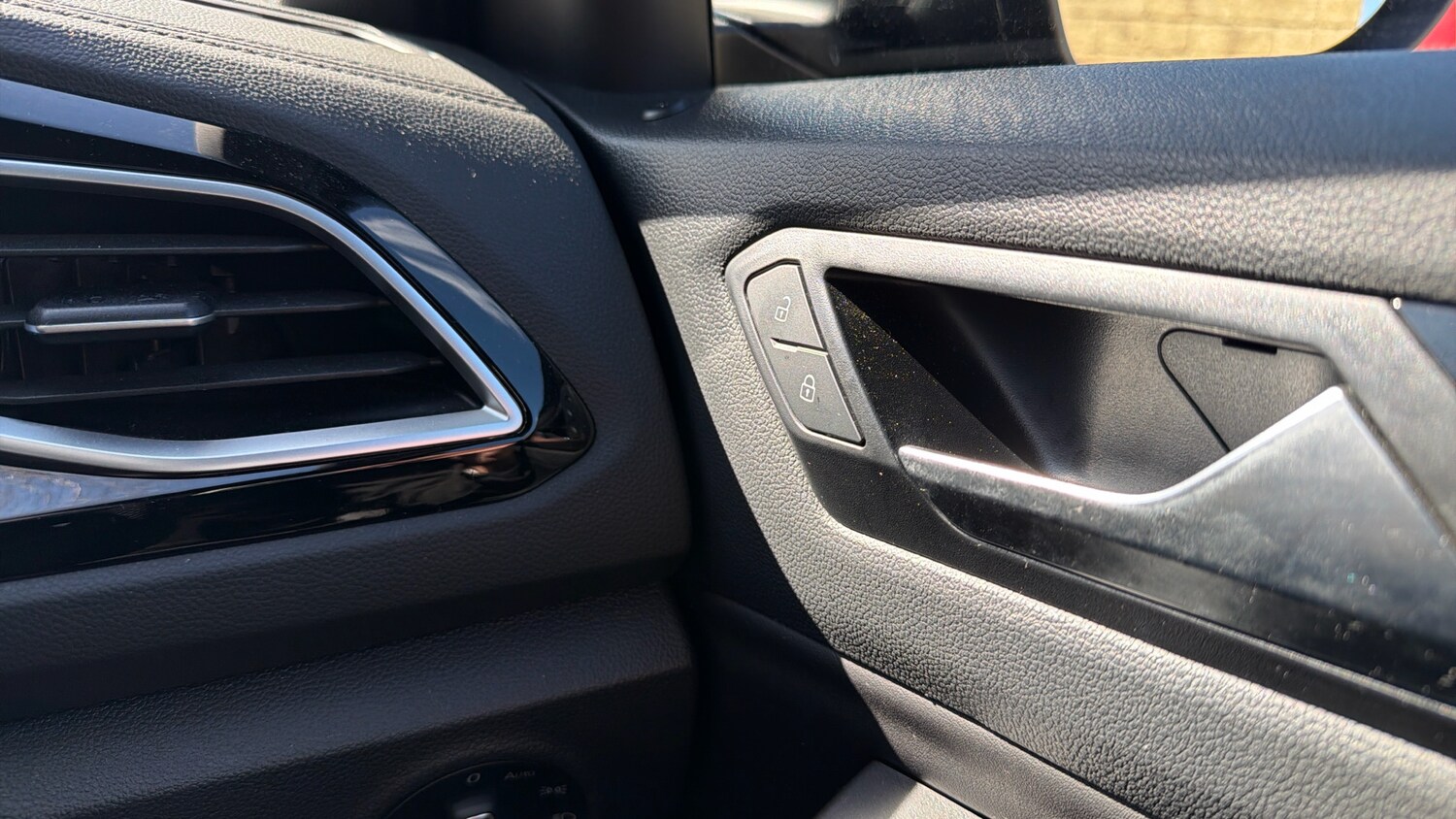 Used Volkswagen T-Roc 2023 for sale - 78190117: Photo 41