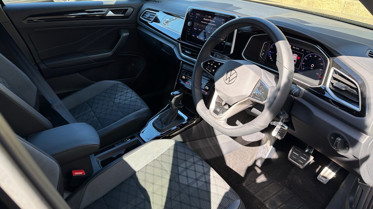 Used Volkswagen T-Roc 2023 for sale - 78190117: Photo 6