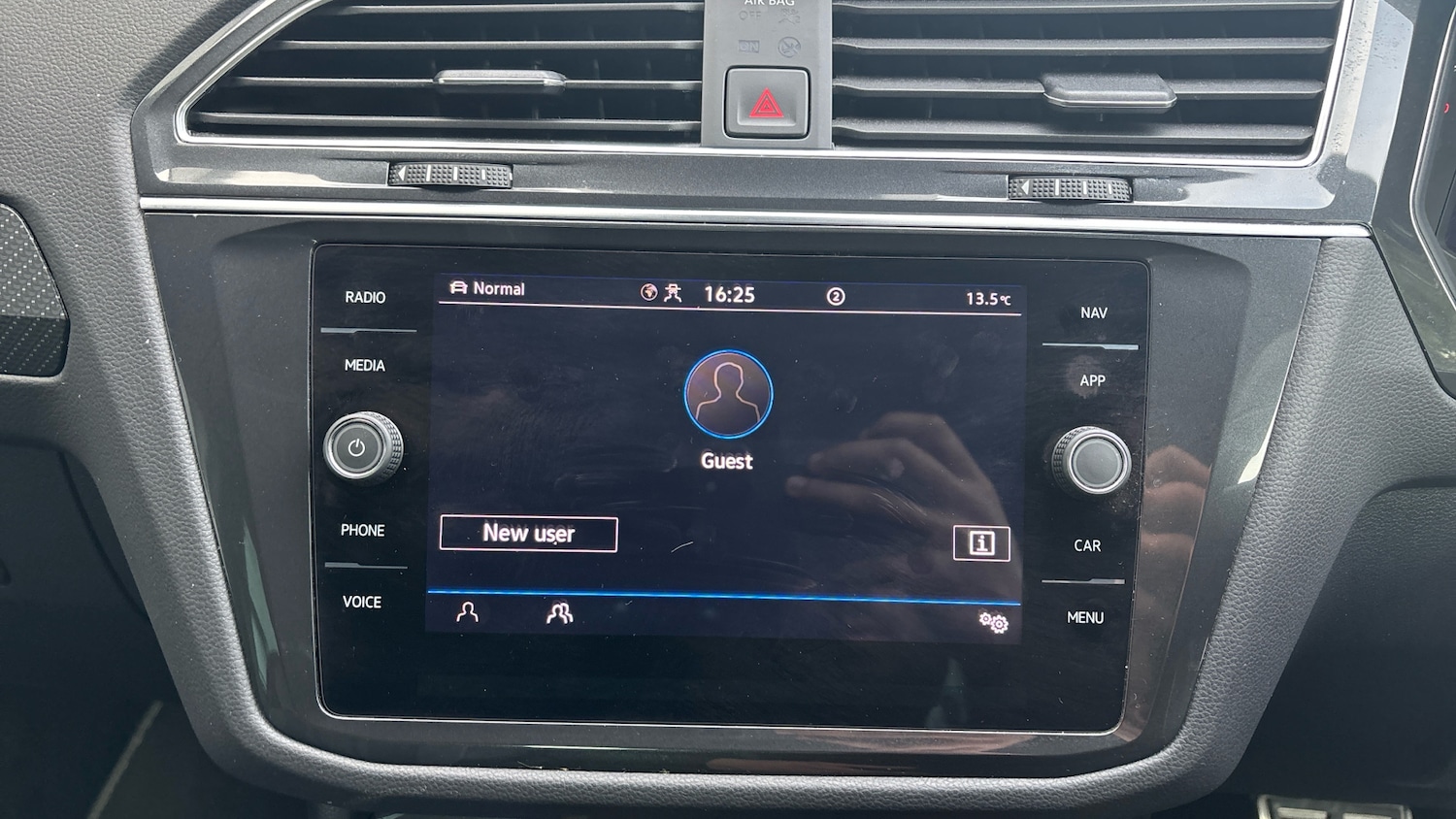 Used Volkswagen Tiguan 2023 for sale - 76064130: Photo 12