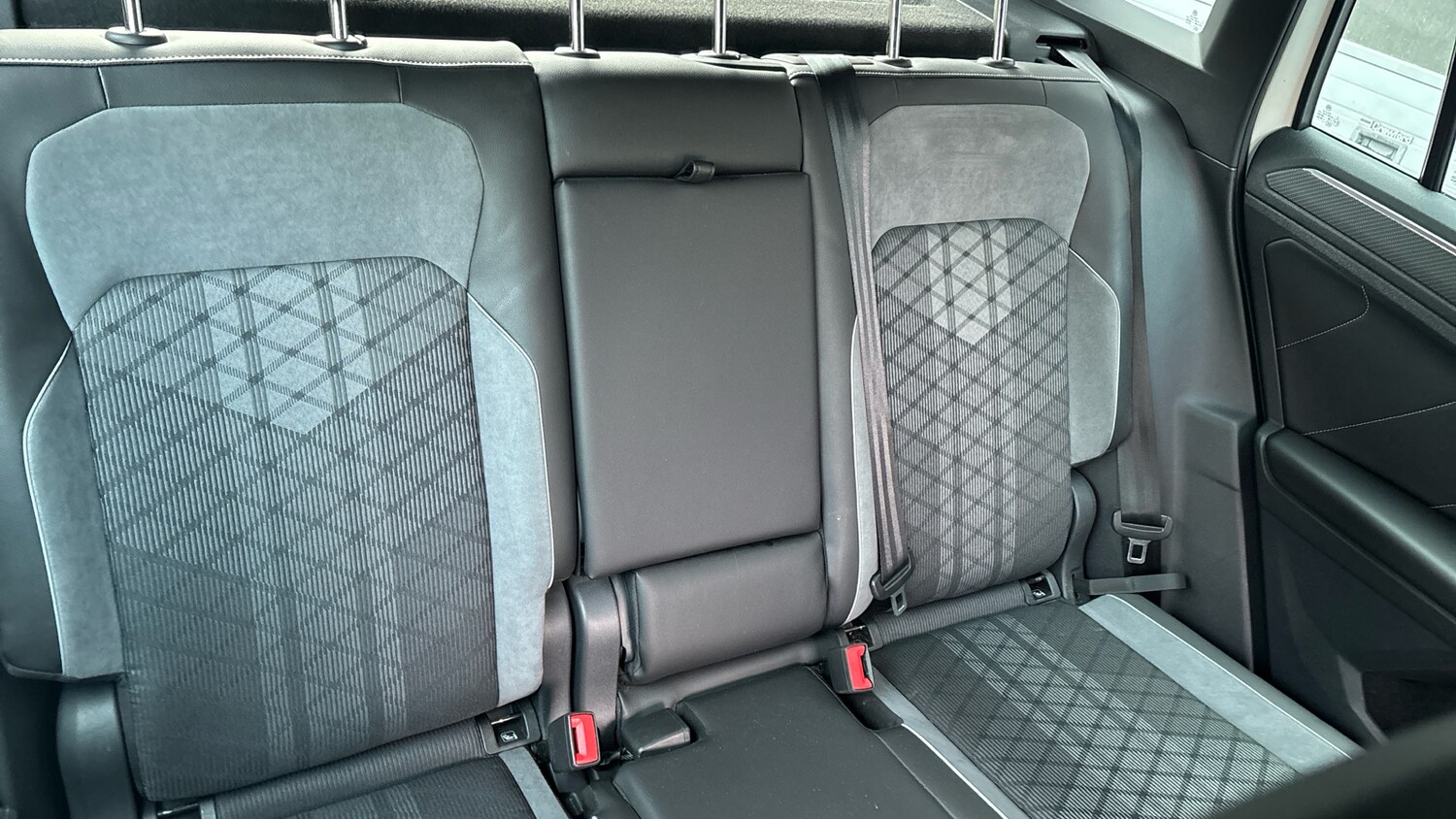 Used Volkswagen Tiguan 2023 for sale - 76064130: Photo 16