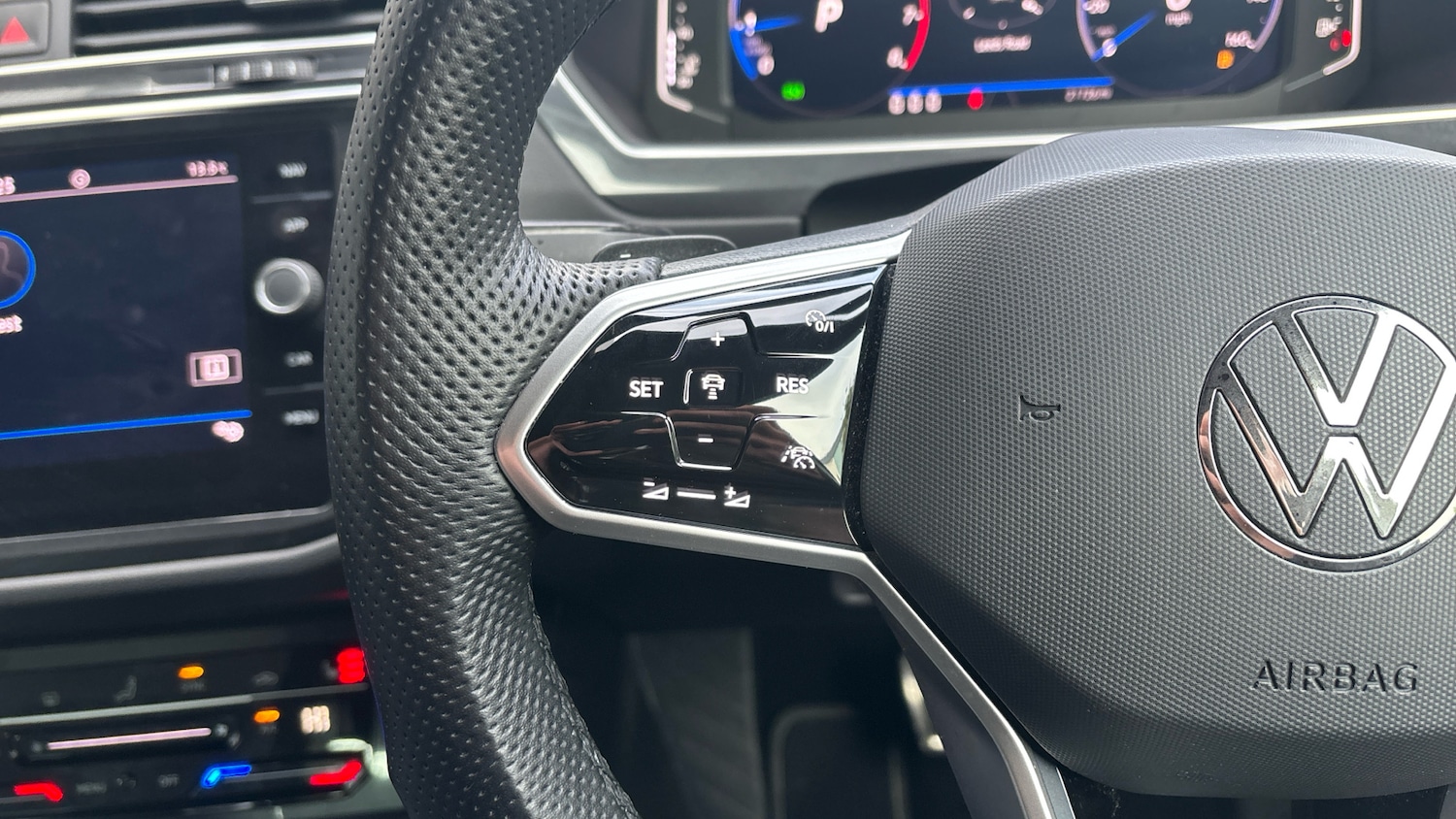 Used Volkswagen Tiguan 2023 for sale - 76064130: Photo 17