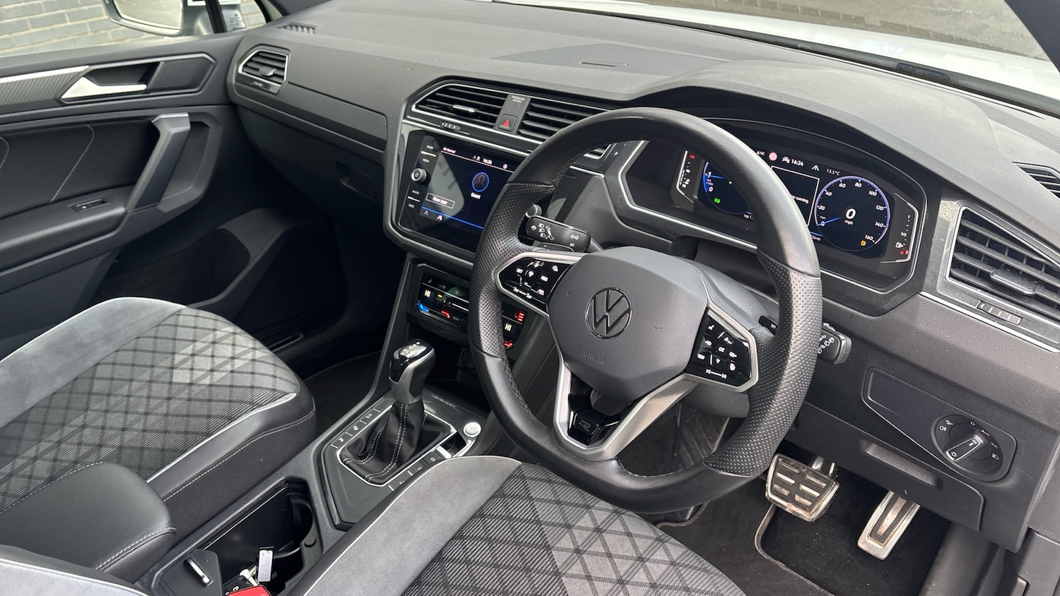 Used Volkswagen Tiguan 2023 for sale - 76064130: Photo 6